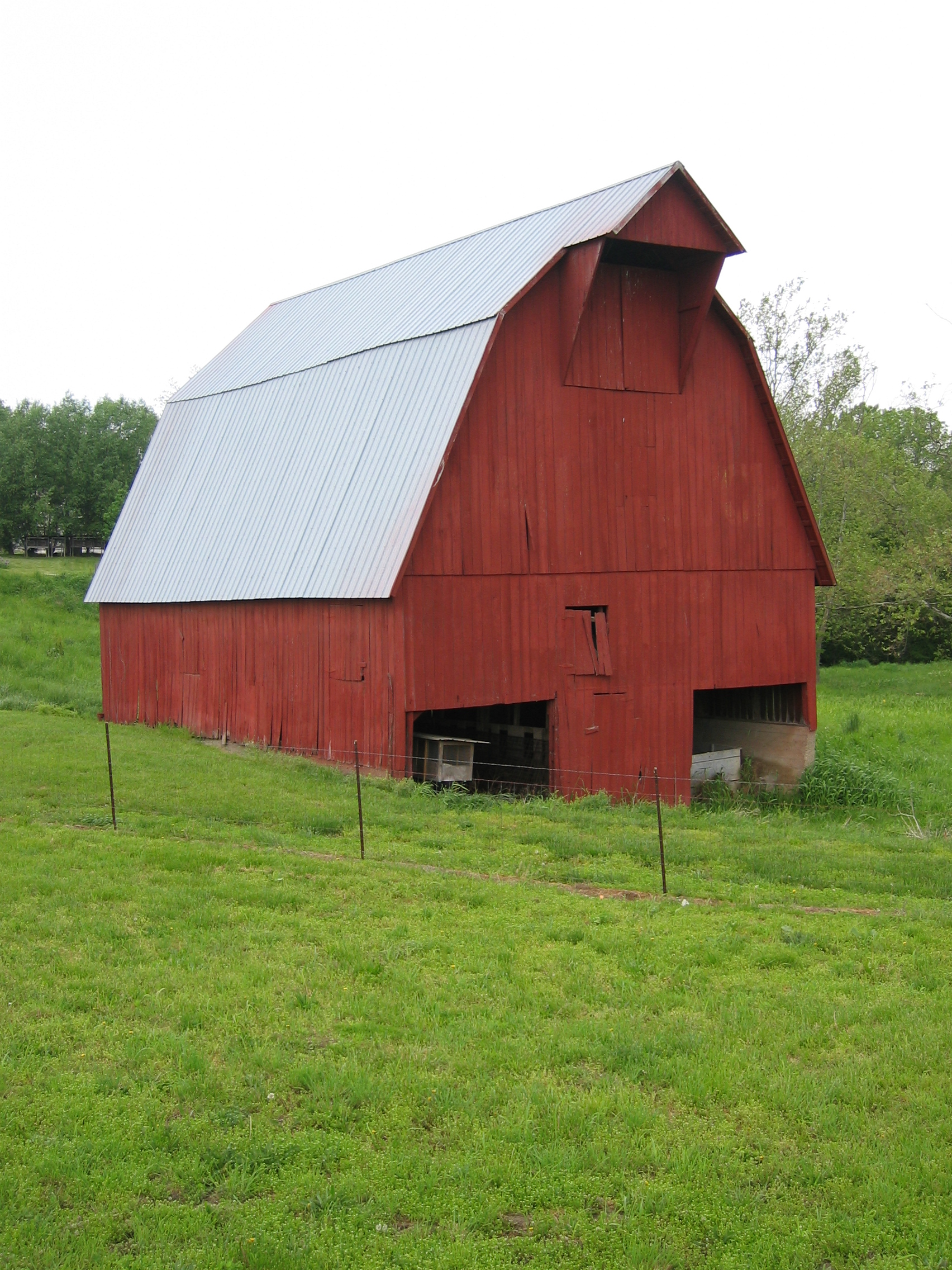 American Barns for Your Horses | Cool Shed Design